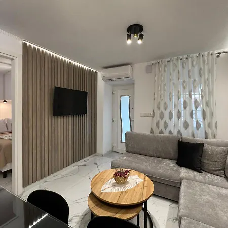 Lägenhet Aem House *