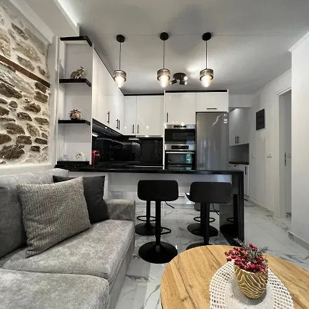 Aem House Prínos